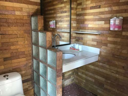 Hostal V&k Baansuankaew Resort