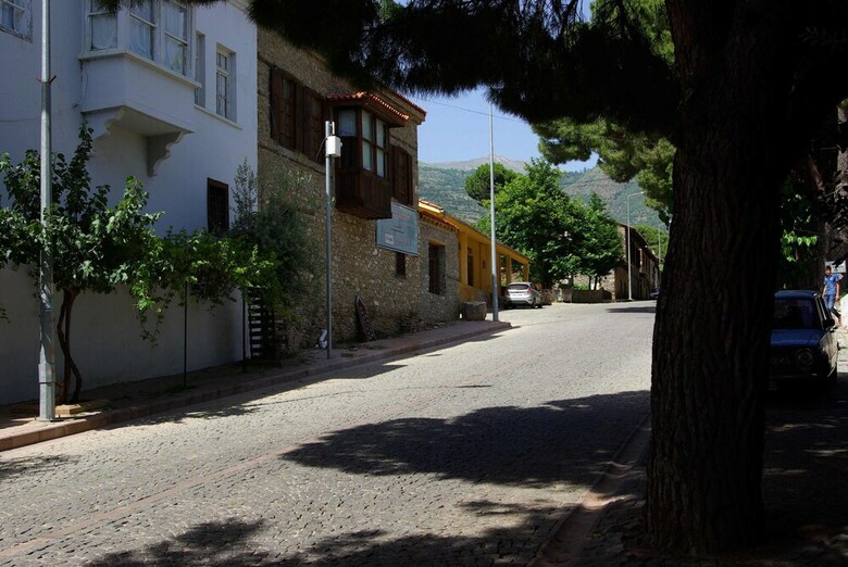 Birgi Hotel Saliha Hanim Tas Konak