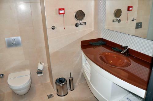 Grand Asya Hotel