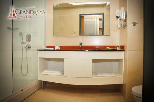 Grand Asya Hotel