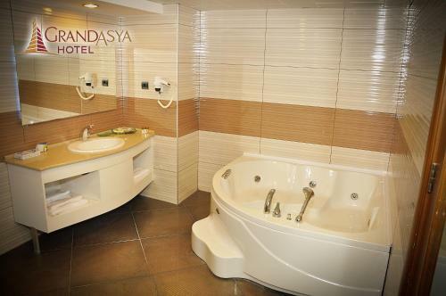 Grand Asya Hotel