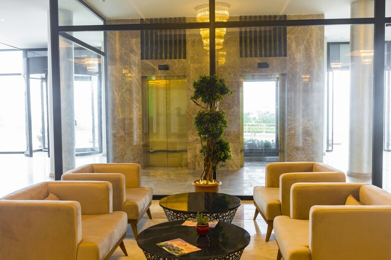 Royal Comfort Hotel