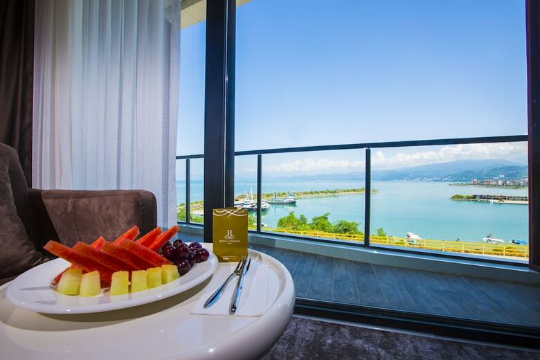 Royal Comfort Hotel