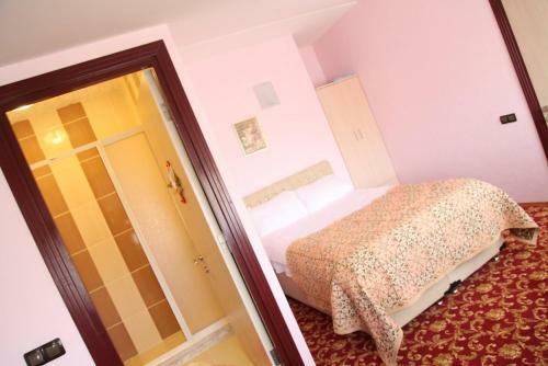 Hattusili Hotel
