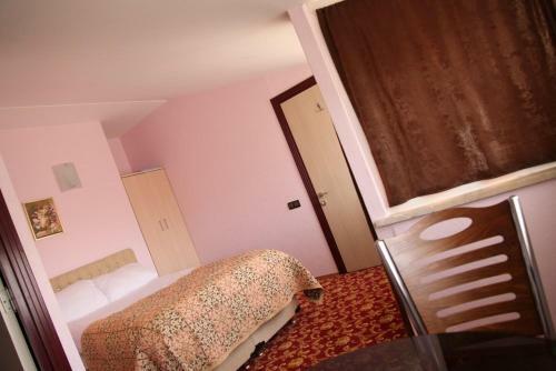 Hattusili Hotel
