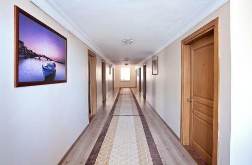 Burc Best Hotel