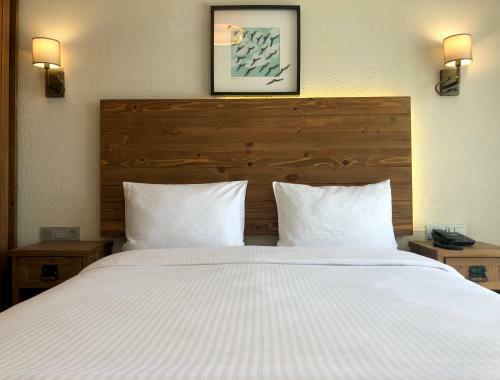 8 Rooms Boutique Hotel