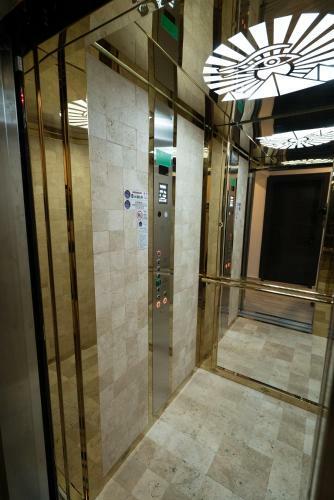 8 Rooms Boutique Hotel