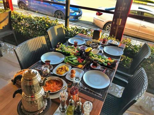 Emsa Palace Hotel