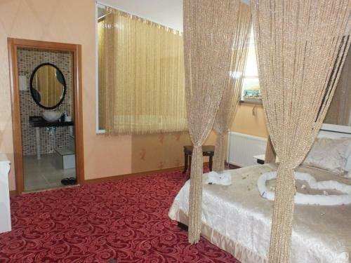 Demosan Hotel