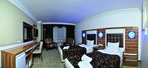 Demosan Hotel