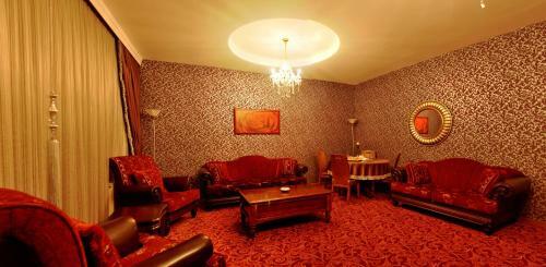Demosan Hotel