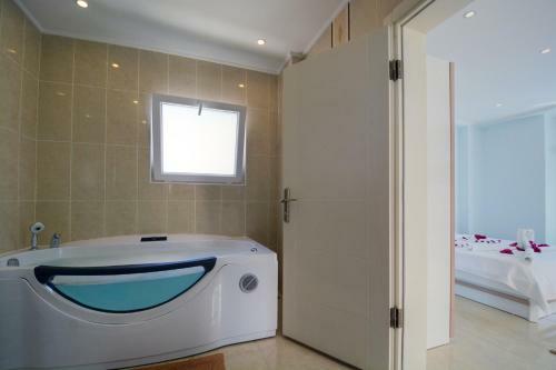 Korunakl? Villa Zara