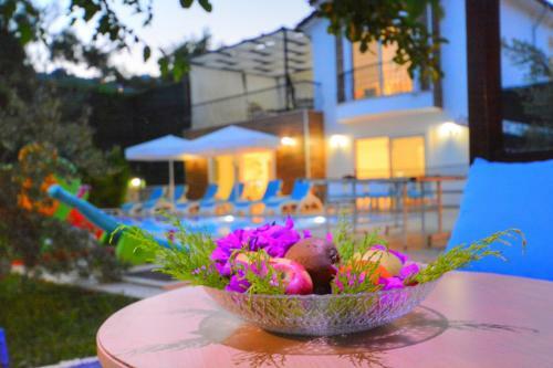 Korunakl? Villa Zara