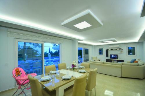 Korunakl? Villa Zara