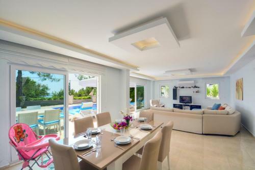 Korunakl? Villa Zara