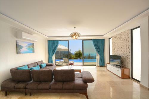 Private Villa Loya