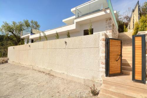 Private Villa Loya
