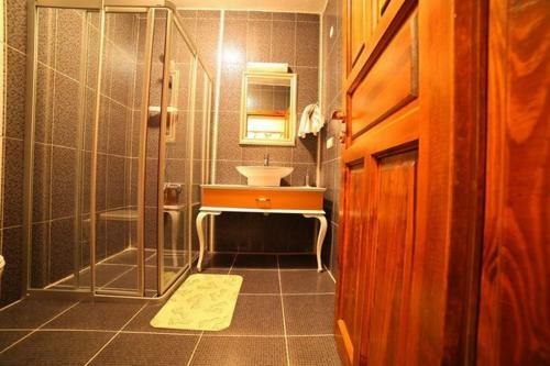 Nemrut Kervansaray Hotel
