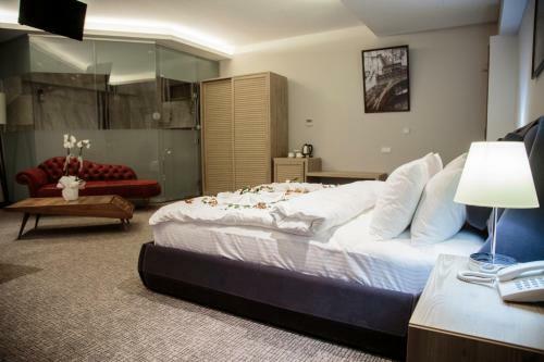 Hotel City ?neg�l