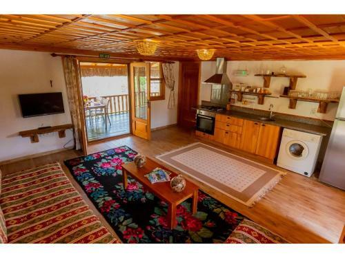 Kingfisher Cottage