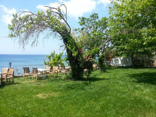 Troas Beach Hotel