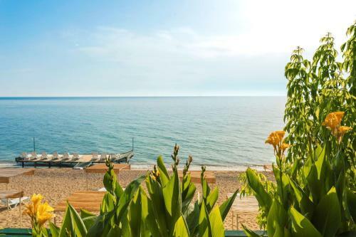 Troas Beach Hotel