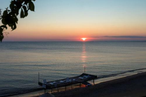 Troas Beach Hotel