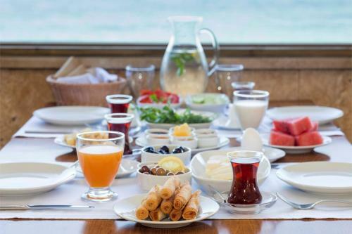 Troas Beach Hotel