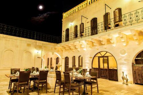 Hostal ?ehrazat Kona?i