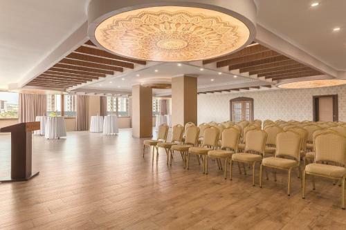 Hotel Ramada Usak