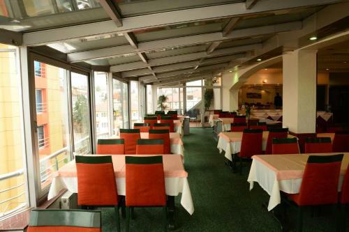 Grand Uzcan Hotel