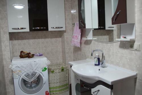 Sarahome Apart