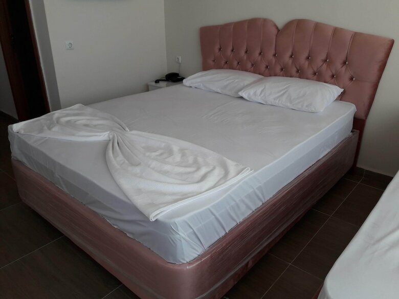 Has Hotel