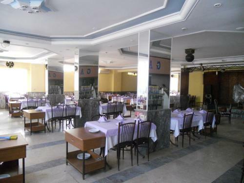 Bar?? Hotel