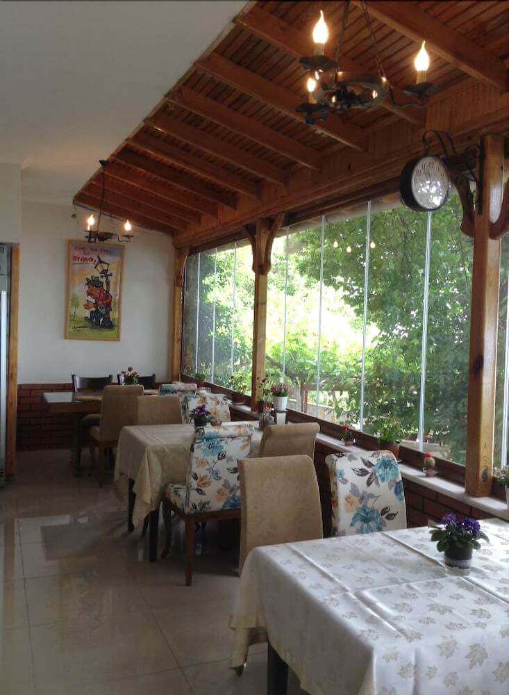 Mola Hotel