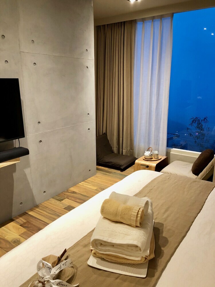 Hostal Something Easy Inn