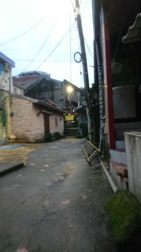 Hostal Wensing House