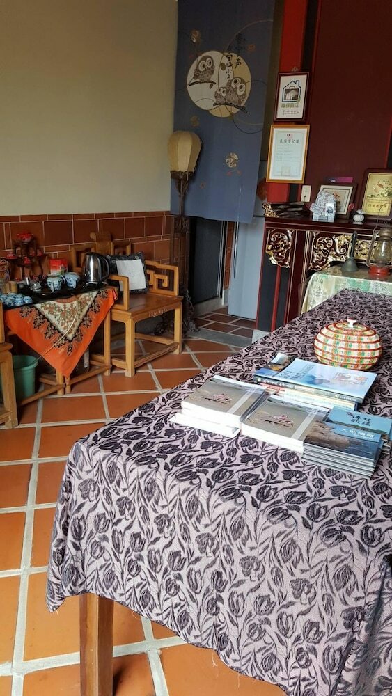 Love Nostalgia No. 53 B&B