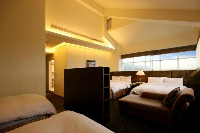 Mountain Fish Water Hotel