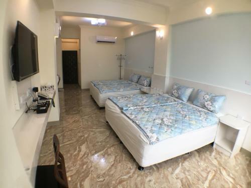 Dong-qing Swiss Homestay