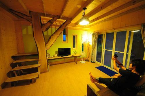 Knt House