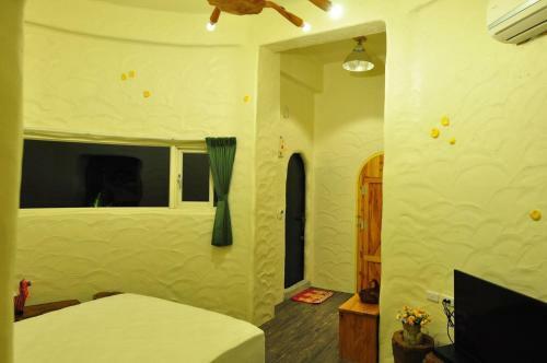 Beautiful Little Horse Villa