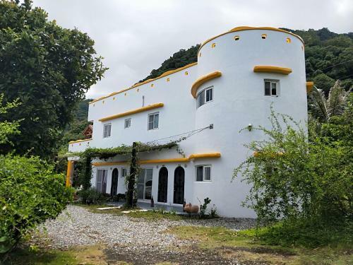 Beautiful Little Horse Villa