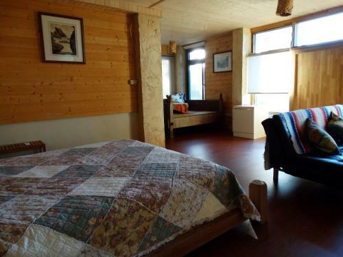 Cenacle B & B