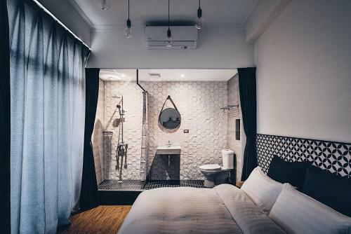 The Gatsby Apartment
