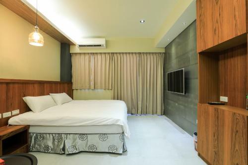 Sharp B&B