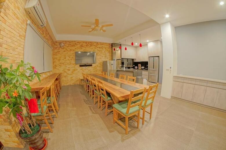 Travelers Hostel