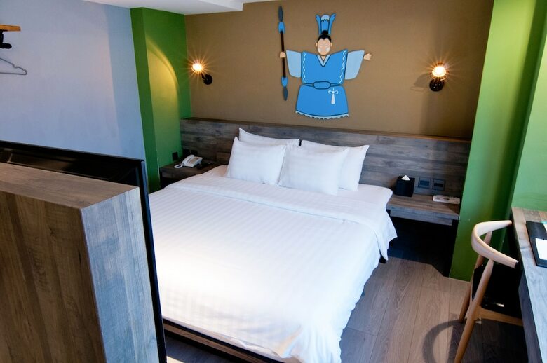 Huwei Hotel