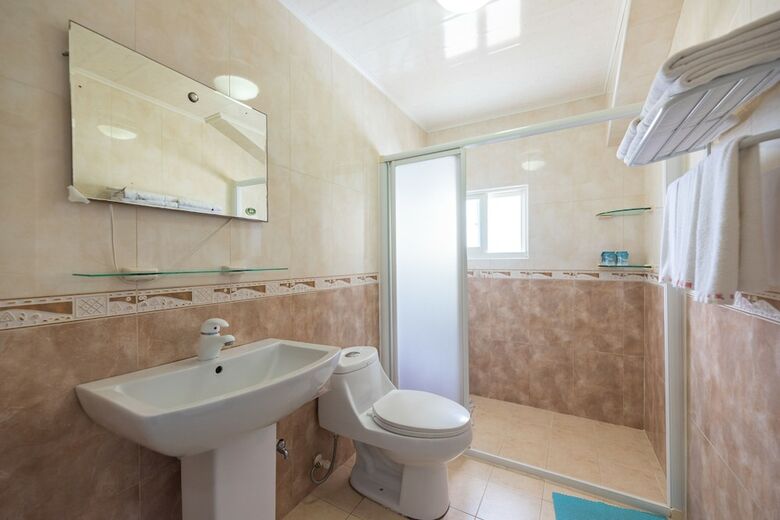 Bed & Breakfast Summer Blue